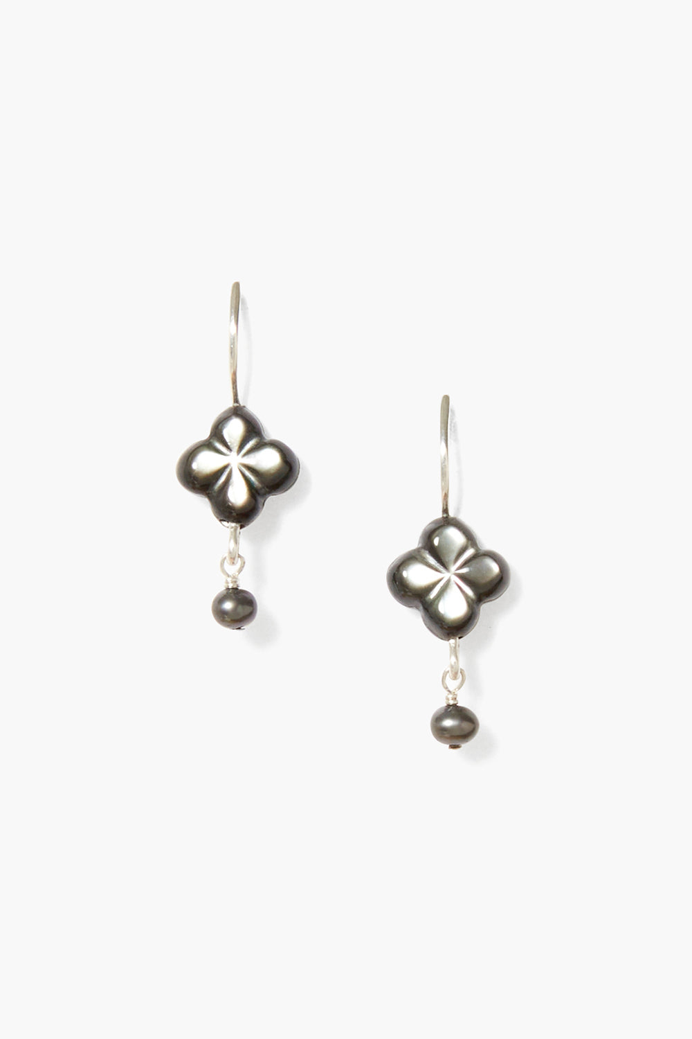 BLACK MOTHER OF PEARL CLOVER DROP EARRING