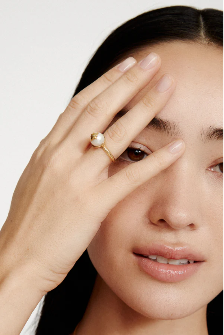 NORTH STAR WHITE PEARL RING