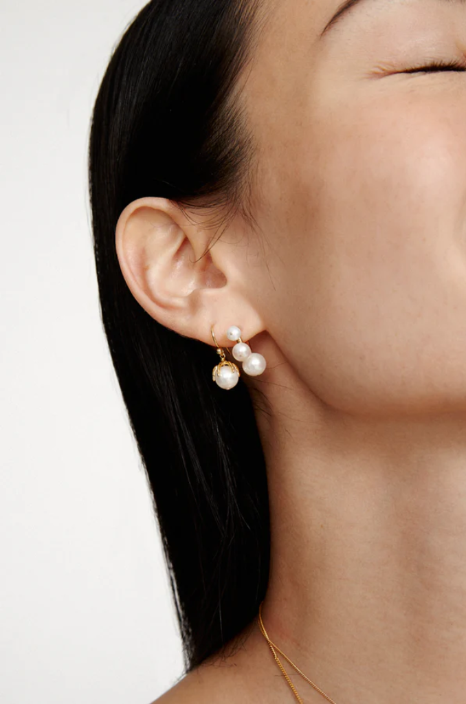 EAGLE CLAW DROP EARRING MINI PEARL