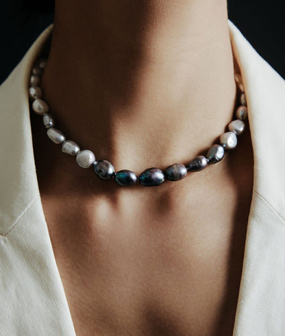 SMOKY PEARL NECKLACE