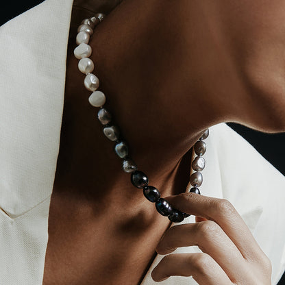 SMOKY PEARL NECKLACE