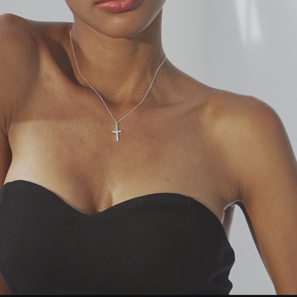 Cross Pendant Necklace in Sterling Silver